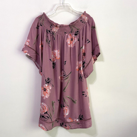 Love Fire Top L Mauve Floral Smocked Neckline Mini Short Summer Trendy NEW - Picture 1 of 11